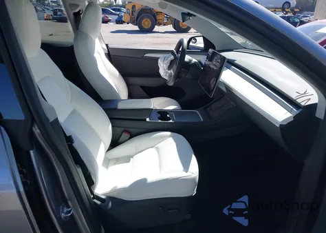 2024 Tesla Model Y Long Range Dual Motor All-Wheel Drive from USA, damaged, VIN 7SAYGDEE8RA313290